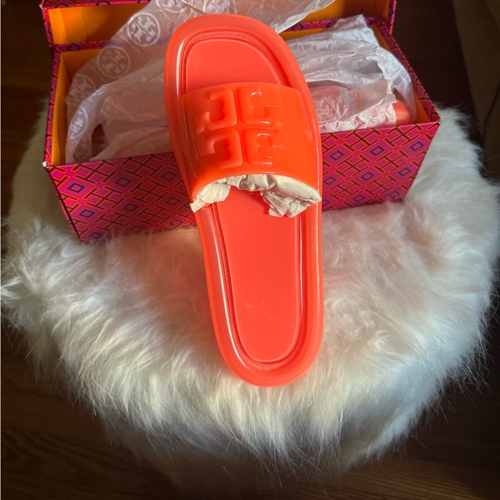 Tory Burch Fluorescent Pink Bubble Jelly Sandals - NWT